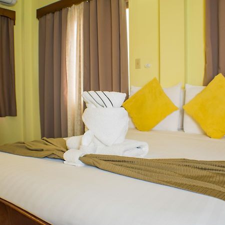 Belcove Hotel & Guesthouse ベリーズシティ エクステリア 写真