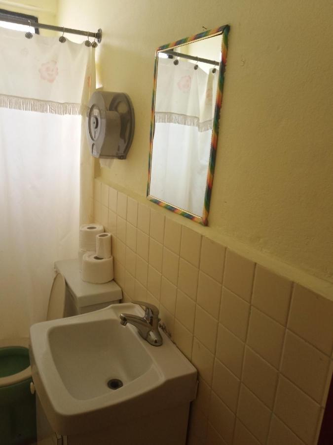 Belcove Hotel & Guesthouse ベリーズシティ エクステリア 写真